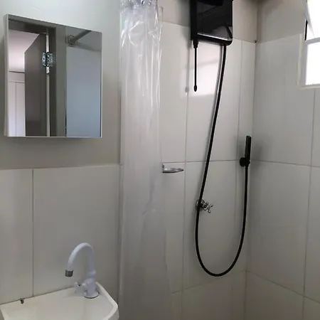 Unidade Independente E Confortavel, Em Sobrado Residencial No Coracao De Foz! Terreo E Piscina Compartilhada Foz do Iguacu Exterior photo